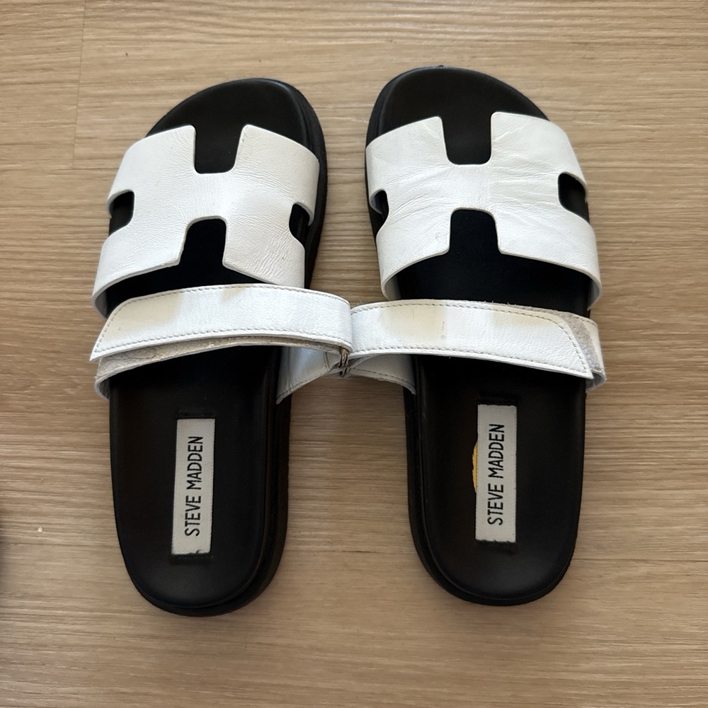 Steve Madden Black and White Slide Sandals